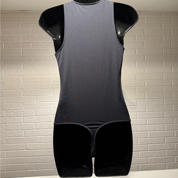 Express Charcoal Sleeveless Bodysuit - Picture 2 of 4